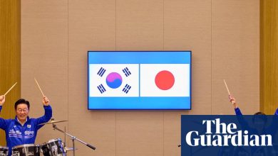 Cymbal of unity? South Korea and Japan leaders bash out K-pop hits after summit talks