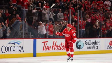 Kane gets 500th NHL goal, becomes 5th U.S.-born player to reach milestone