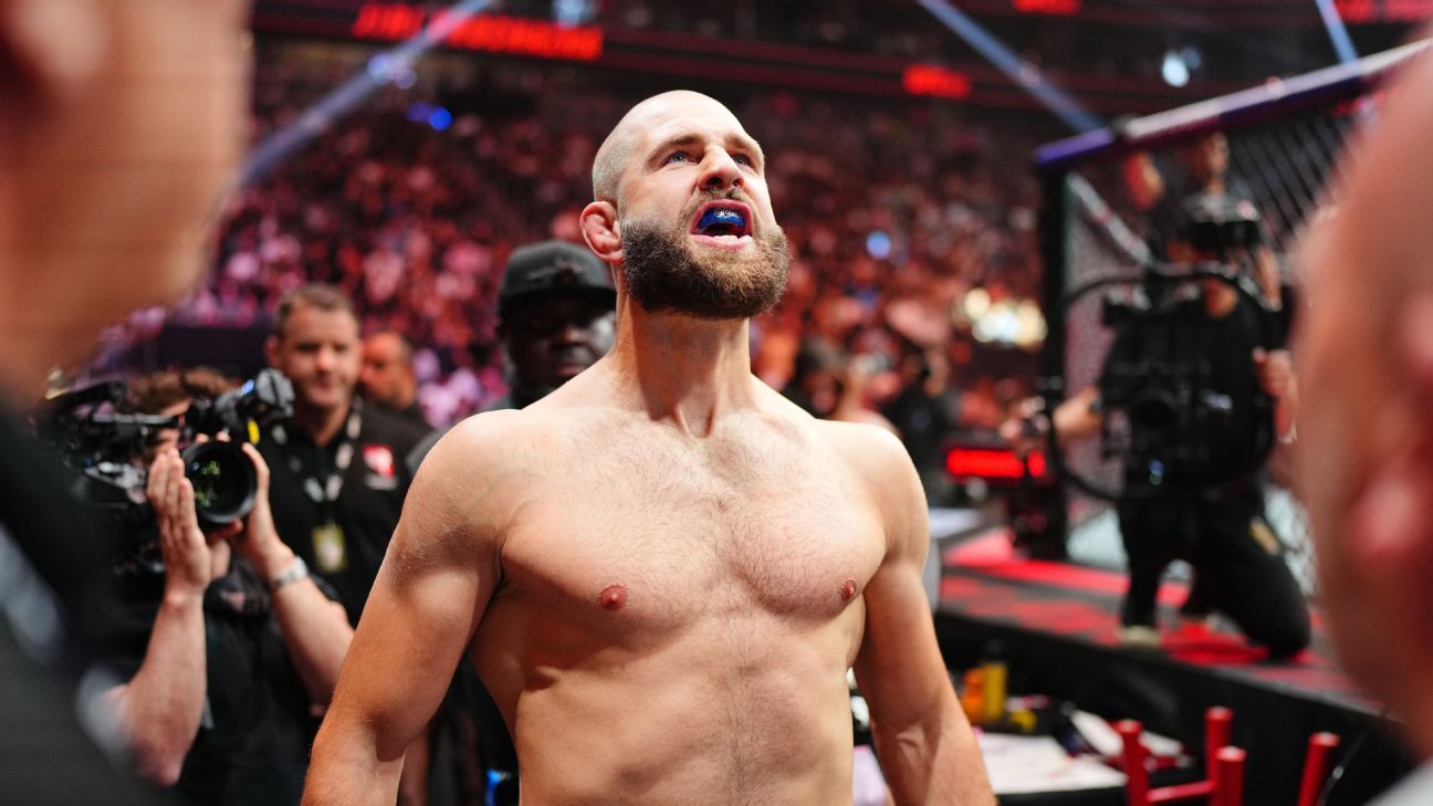 Prochazka-Ulberg title bout set for UFC 327; Pereira vacates belt