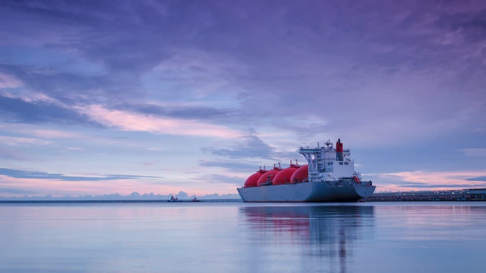 Cyclone Causes Outages at Australia’s Top LNG Projects