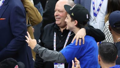 Timothée Chalamet’s epic Knicks celebration includes includes Leon Rose embrace: ‘Motherf–king Finals’