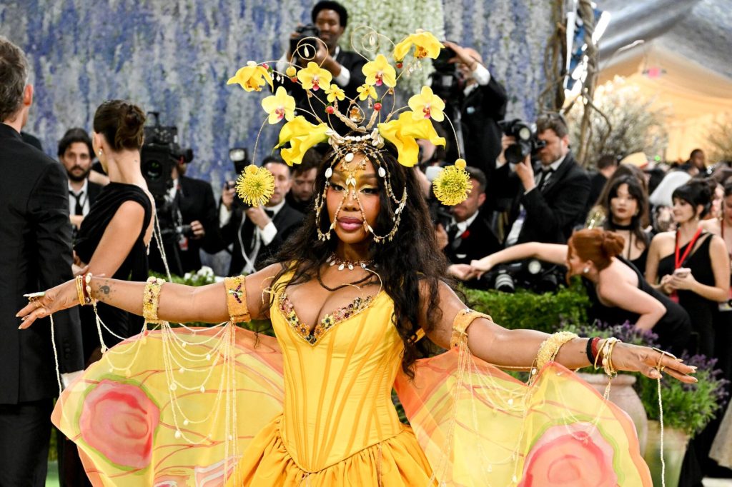 SZA’s Dazzling Met Gala Dress Is Made of Pieces Bought Off eBay: ‘This Is How I See Myself’