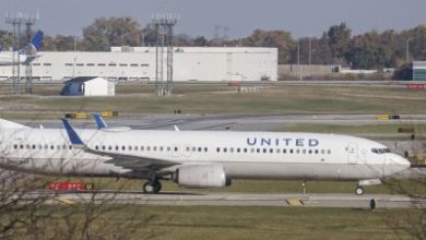 United Airlines flight hits truck, light pole on New Jersey Turnpike