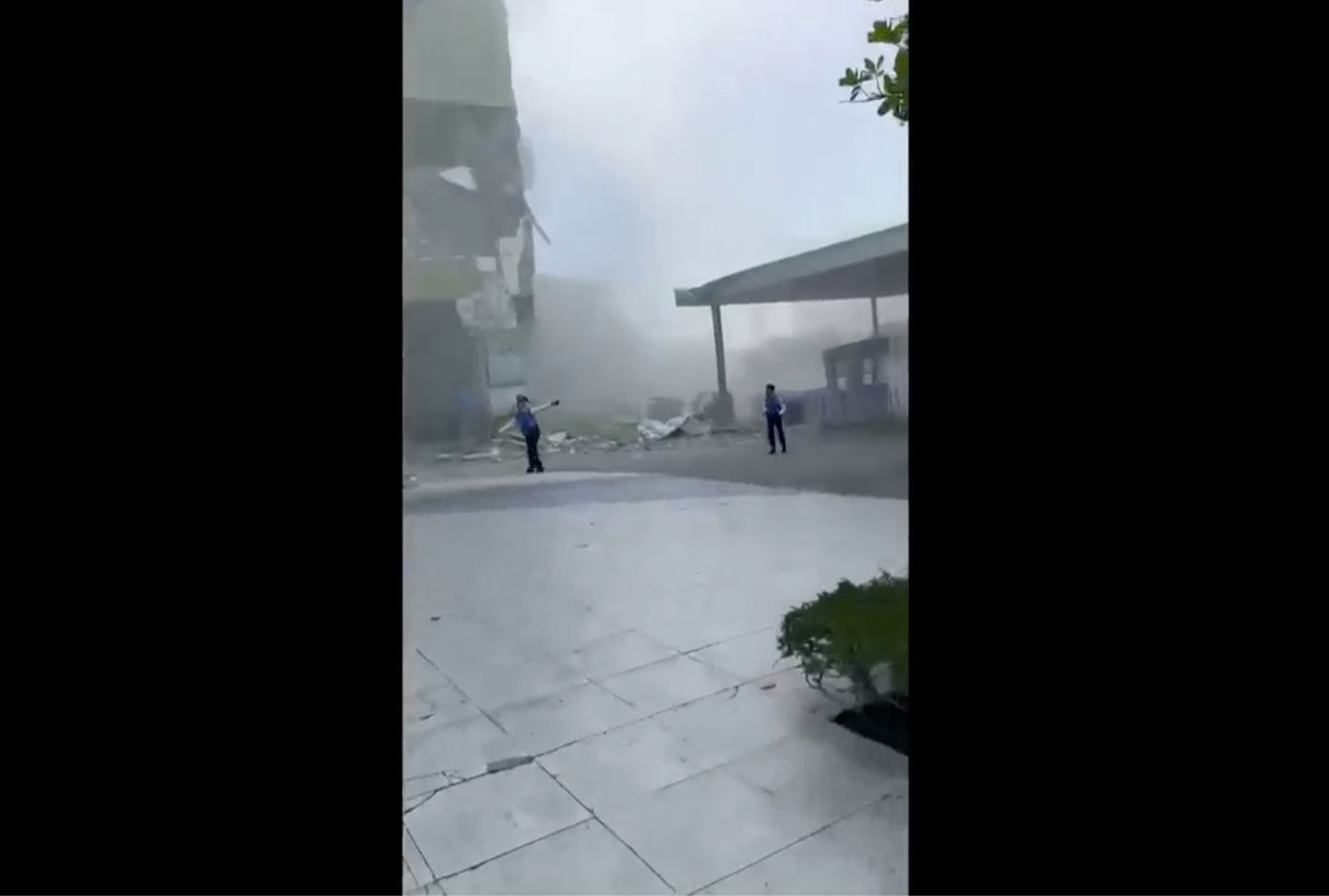 At least 4 dead after earthquake in the Philippines sets off tsunami