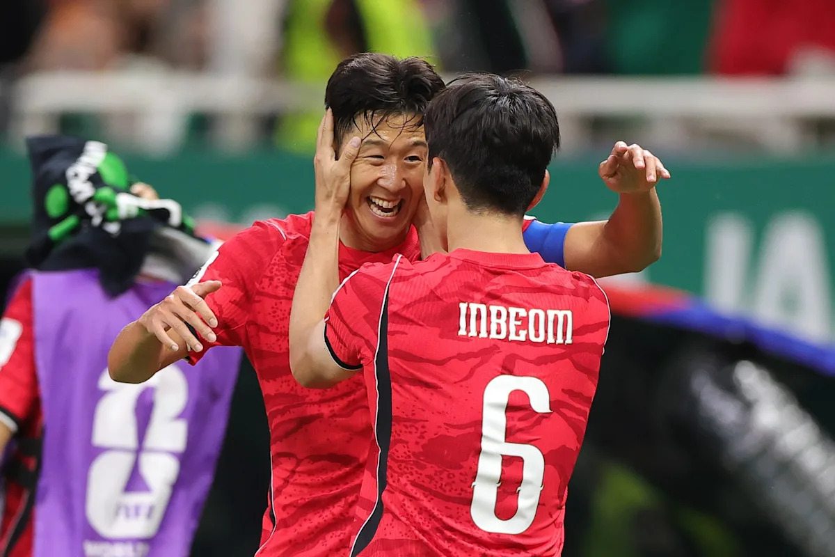 Raúl Jiménez made history: Three stars from World Cup Day 1