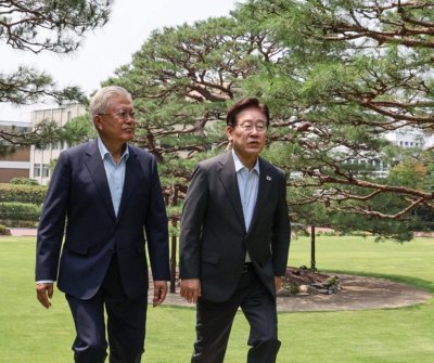 South Korea’s Lee heads to NATO summit, Mongolia