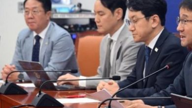 South Korea opposition faces committee boycott dilemma