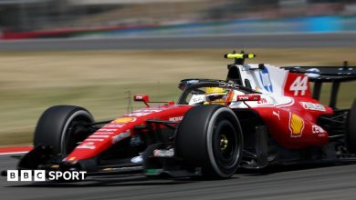 Hamilton fastest in Silverstone practice session