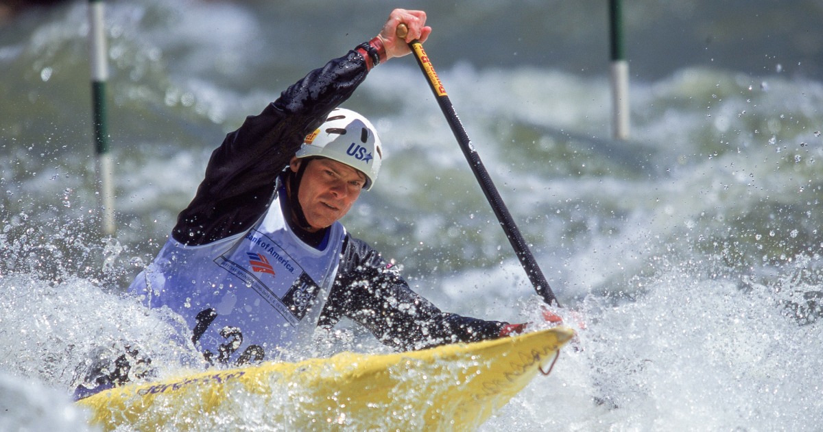 U.S. Olympic canoeist David ‘Davey’ Hearn charged in Reflecting Pool vandalism