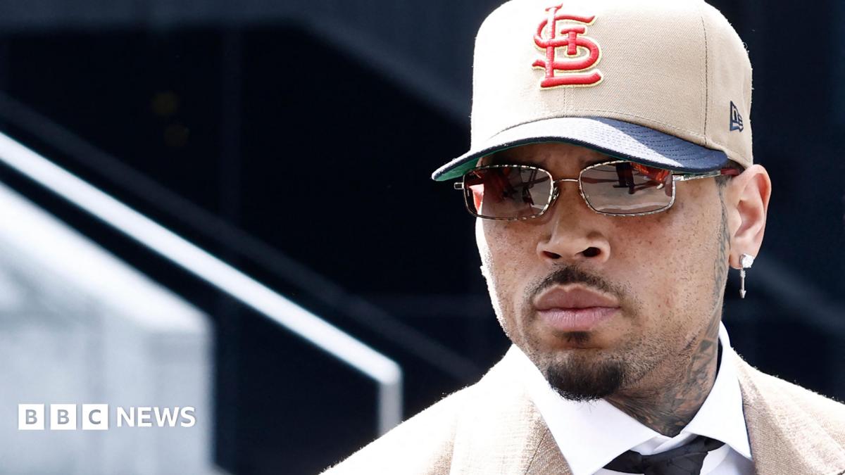 Chris Brown pleads guilty to affray over nightclub attack in London