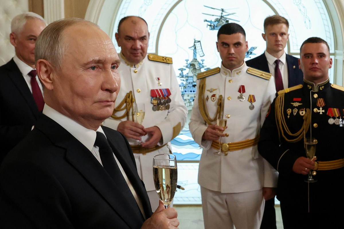 Putin Preparing to Mobilize 500,000 Russians as Public Opinion Plummets…