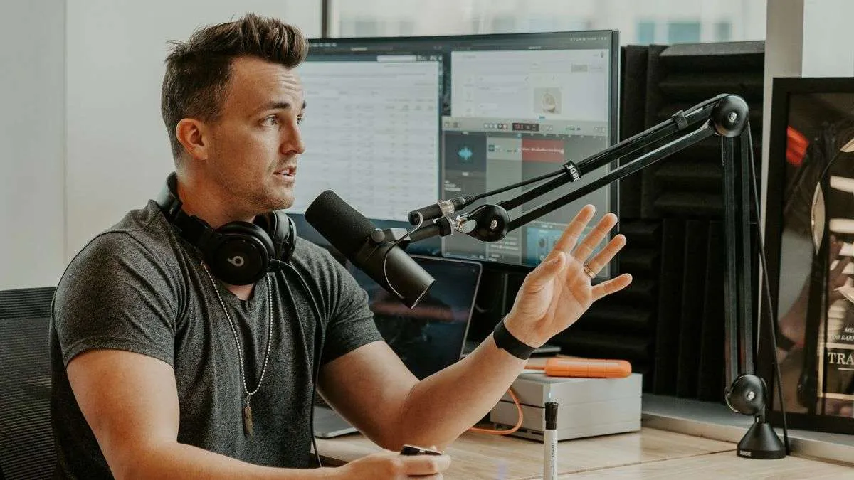 Spotify Appears to be Testing a ‘Skip Ahead’ Button for Podcast Ads