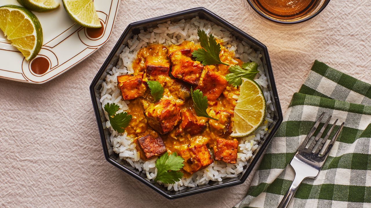 Crispy Tofu With Peanut Sauce
