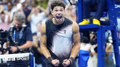 Shelton beats Alcaraz in latest-ever US Open finish to reach semis