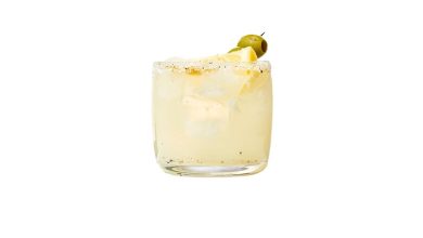 Salt and Smoke Margarita With Mezcal and Lemon