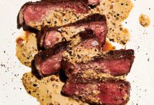 Steak au Poivre (Strip Steak With Creamy Peppercon Sauce)