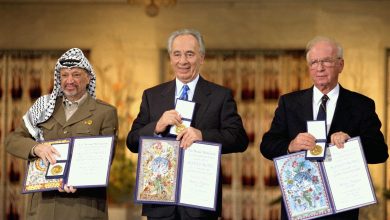 Flickr - Government Press Office (GPO) - THE NOBEL PEACE PRIZE LAUREATES FOR 1994 IN OSLO..jpg