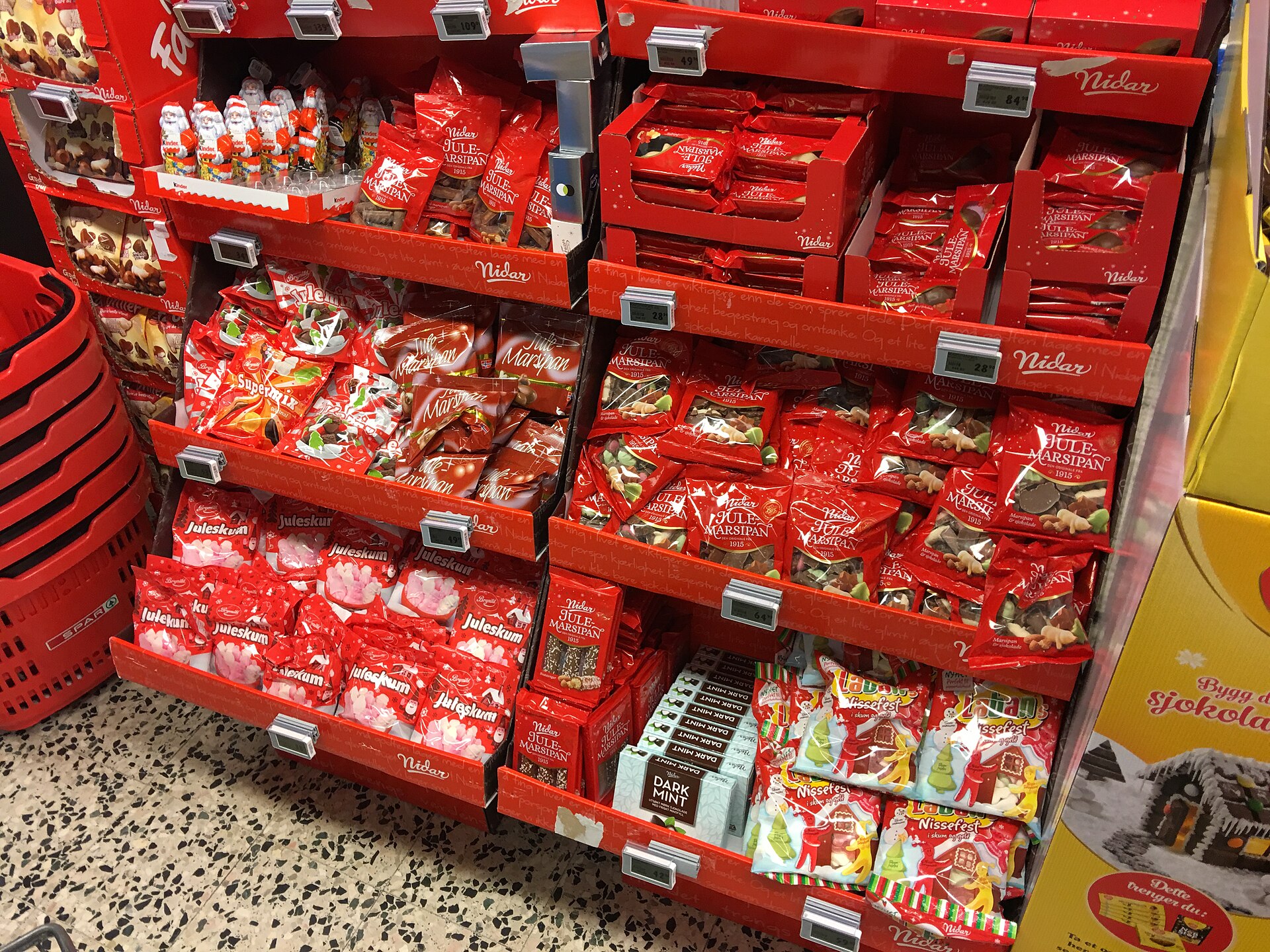 Christmas Marzipan Chocolate (Nidar julemarsipan) for sale at Spar Supermarket in Tjøme, Norway 2017-12-05.jpg