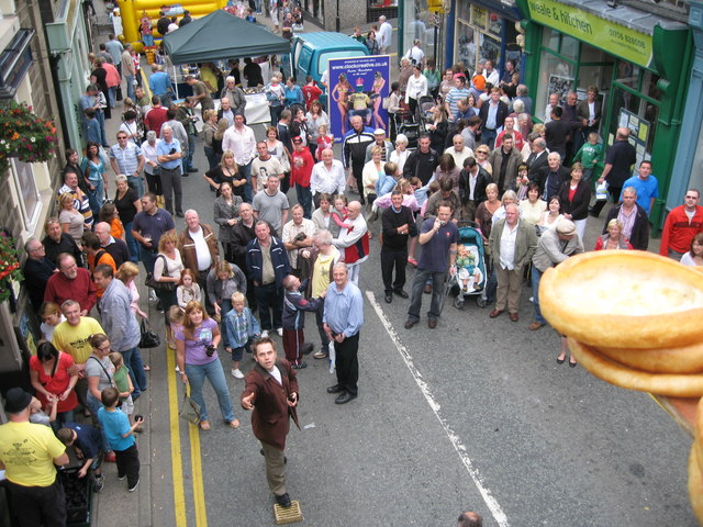 World Black Pudding Throwing Championship Ramsbottom 2007 - geograph.org.uk - 551380.jpg