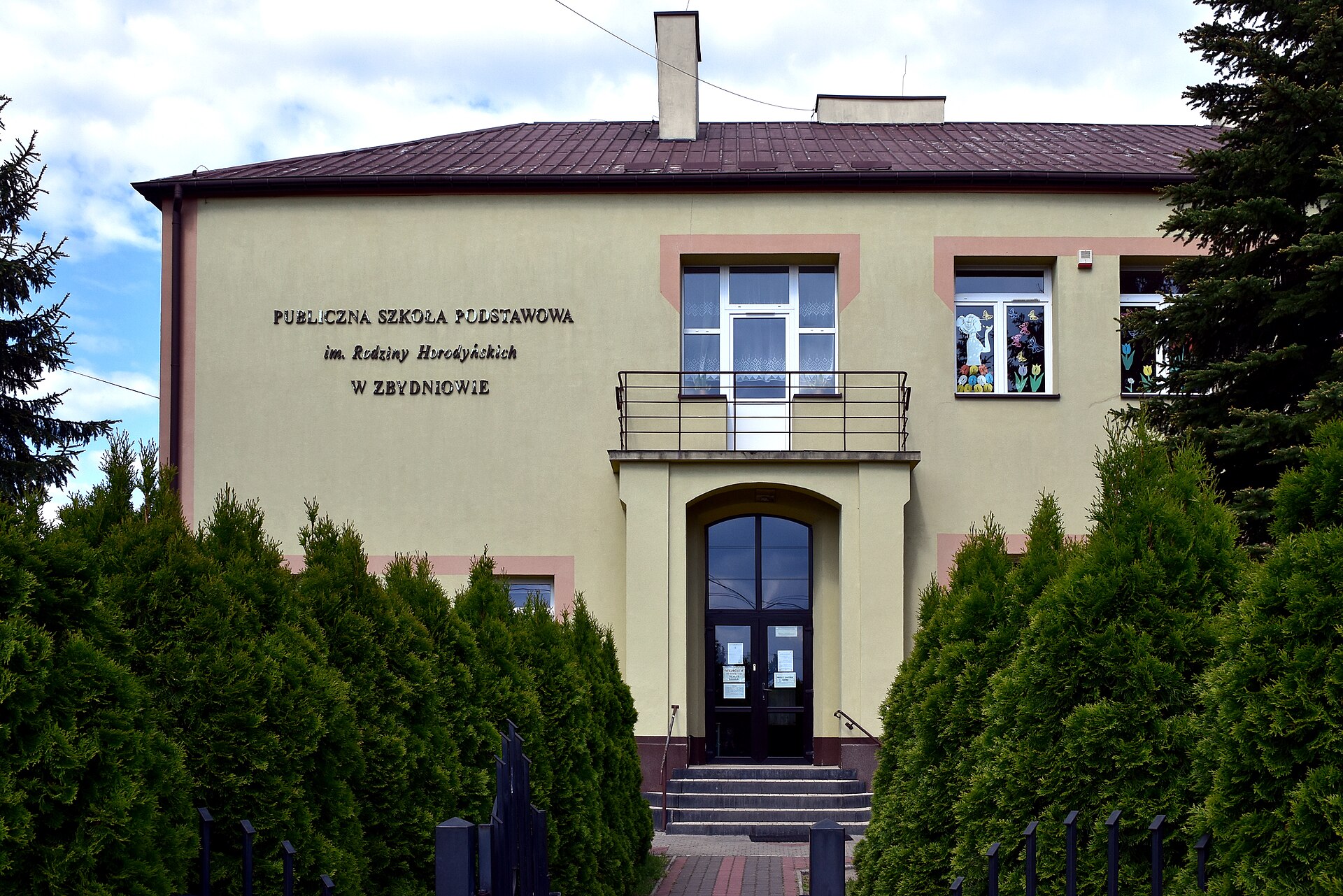 Poland 2025 699 Zbydniów - Horodyński School.jpg